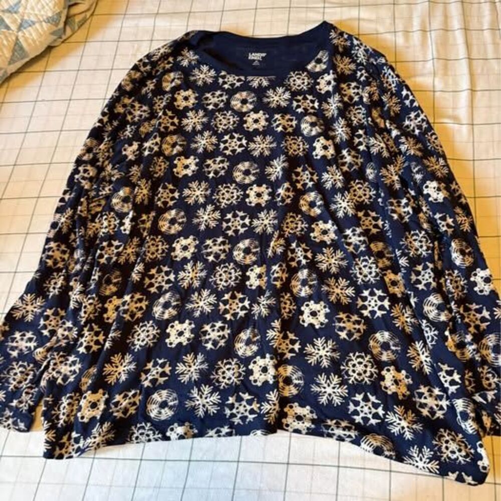 Lands End Womens Long Sleeve T Shirt Size 2X Blue Snowflake Winter Crew Neck